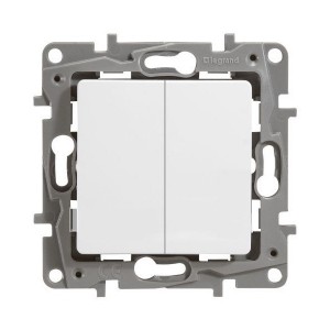 Выключатель двухклавишный с подсветкой Legrand Etika 672204(304)